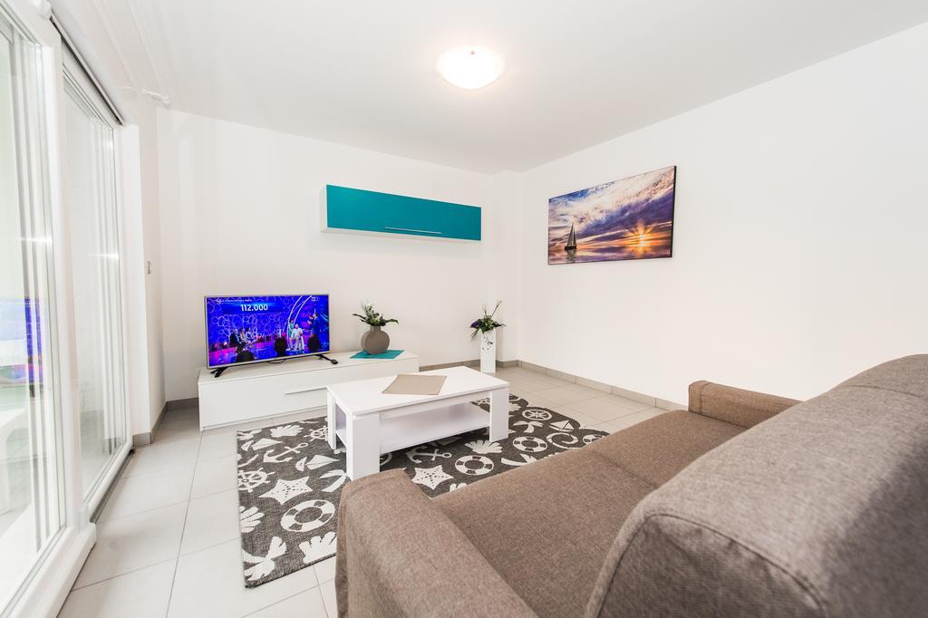 Blue Sky Apartments ロゴズニッツァ エクステリア 写真