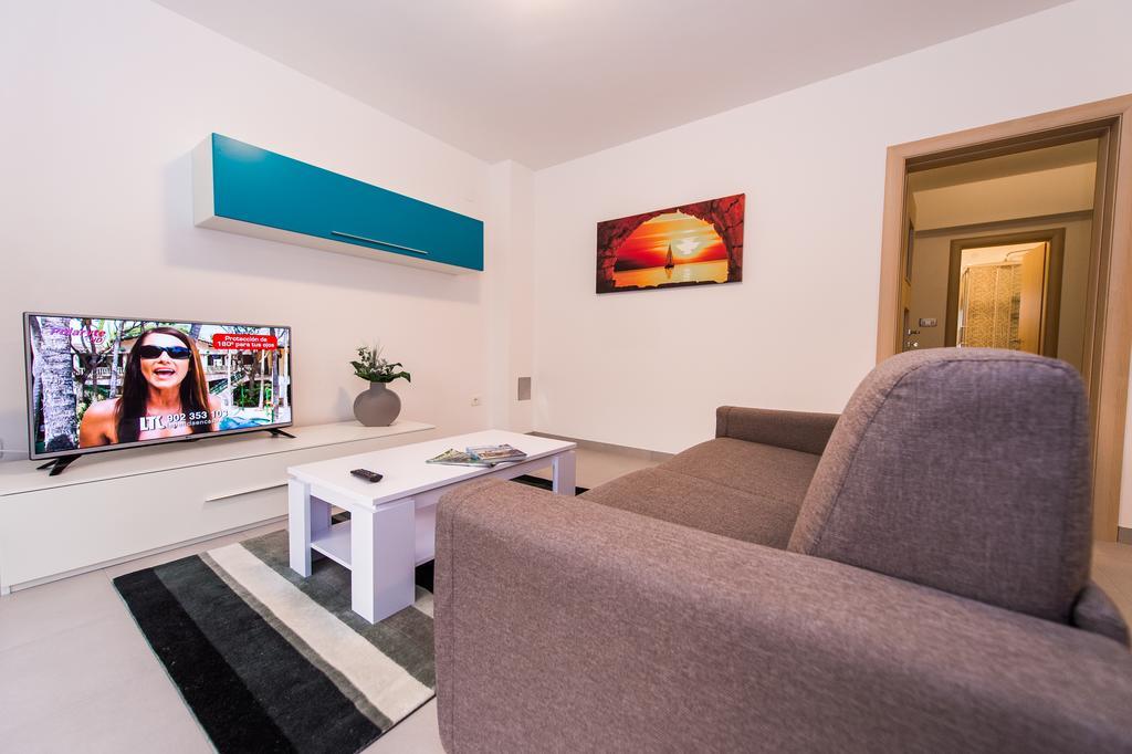 Blue Sky Apartments ロゴズニッツァ エクステリア 写真
