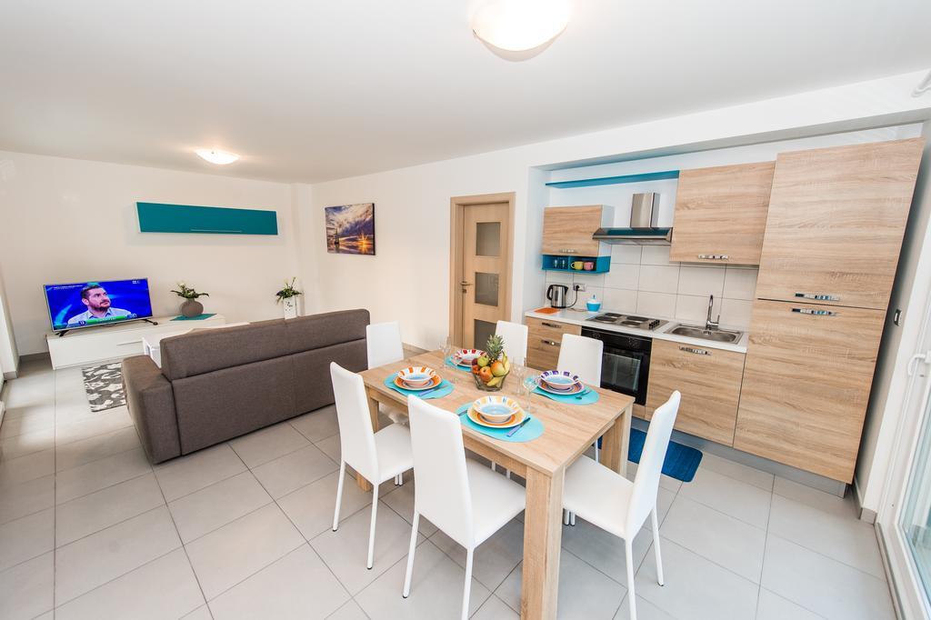 Blue Sky Apartments ロゴズニッツァ エクステリア 写真
